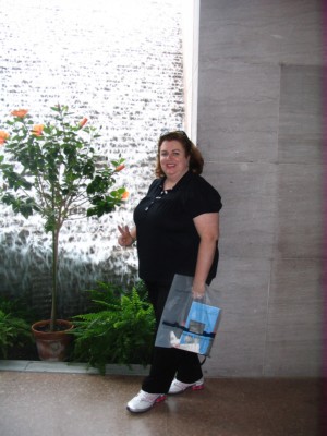 Carolyn souvenir store National Gallery.jpg