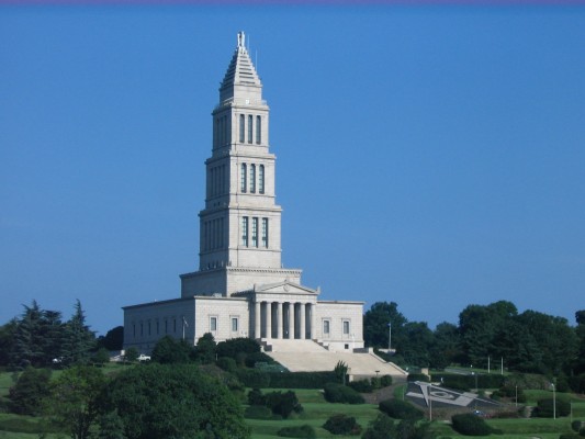 Monument Alexandria.jpg