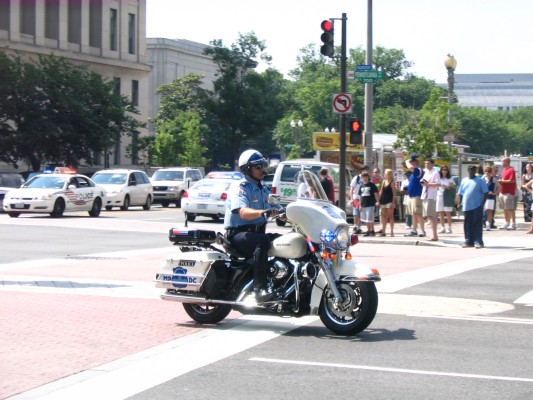 Police motoscooter Washington.jpg