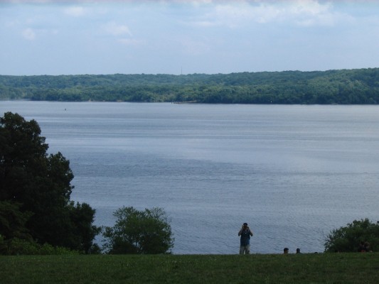 Potomac river Washington's house.jpg