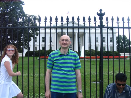Stefano likes the White House.jpg
